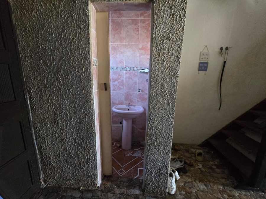 3 Bedroom Property for Sale in Amalinda North Eastern Cape